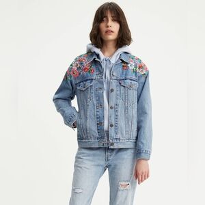 Levi's Premium Jacket Ex-Boyfriend Denim Floral Embroidered Trucker Coat